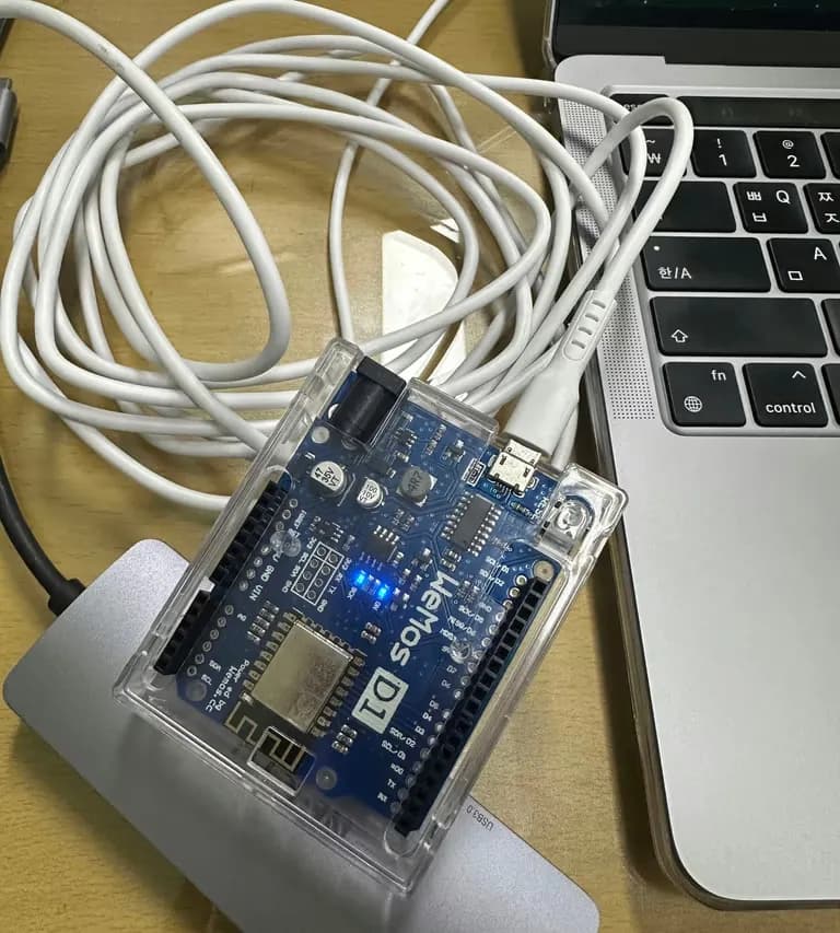 Cómo resolver 'Timed out waiting for packet header' en Arduino en MacBook-3