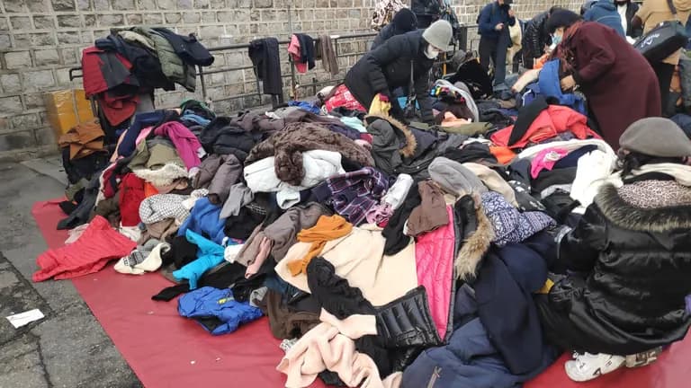 革ひも仕上げ飾りを売っている場所 - 新設洞探訪記-3