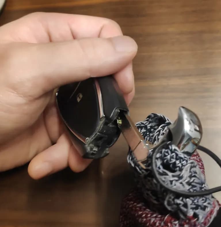 Cómo reemplazar la batería (pila) del smart key de Chevrolet-6