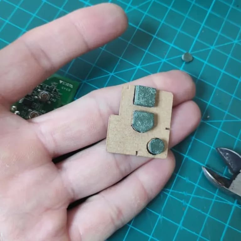 Reparación de la Llave de Control Remoto del Coche SM3 (modelo 2010)-11