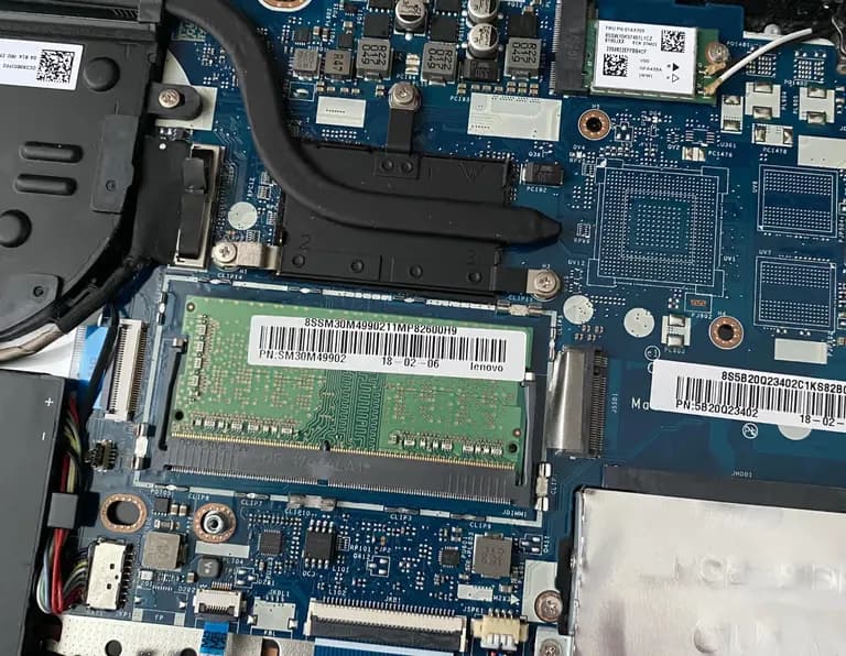 Actualización del Lenovo 320S-14IKB-6