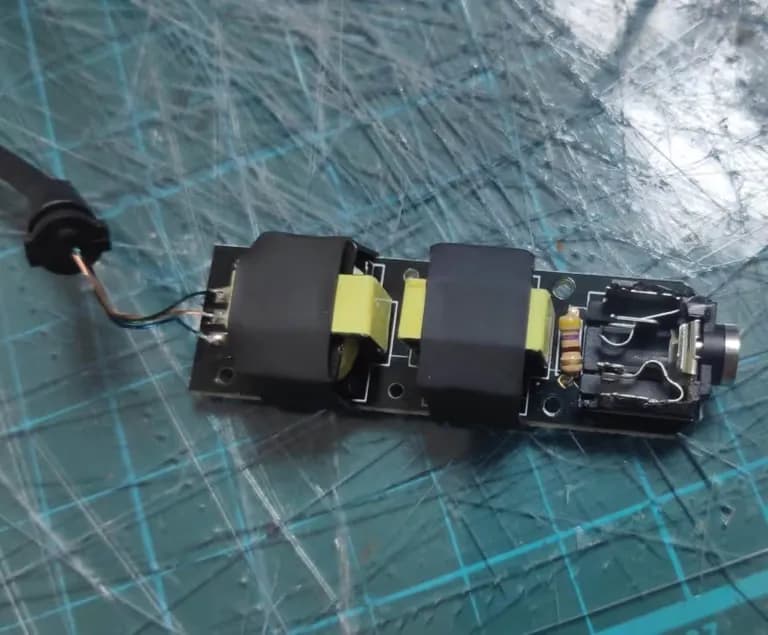 車用Bluetoothレシーバー LBT-990 Aux端子修理-2