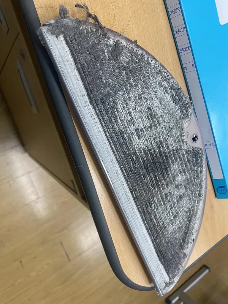 Probé un robot aspiradora en el aula de la escuela-5