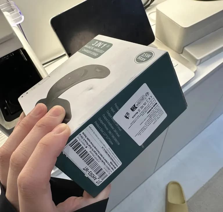 Reseña del cargador 3 en 1 para iPhone y Watch de AliExpress-4