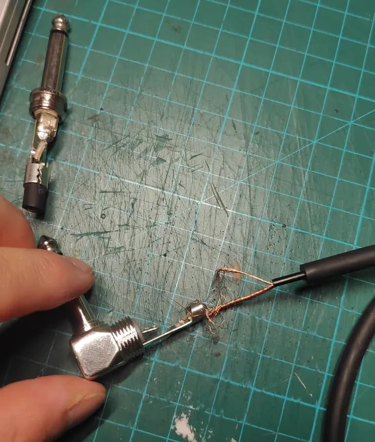 Reparación de cable de amplificador (cable de 5.5)-1