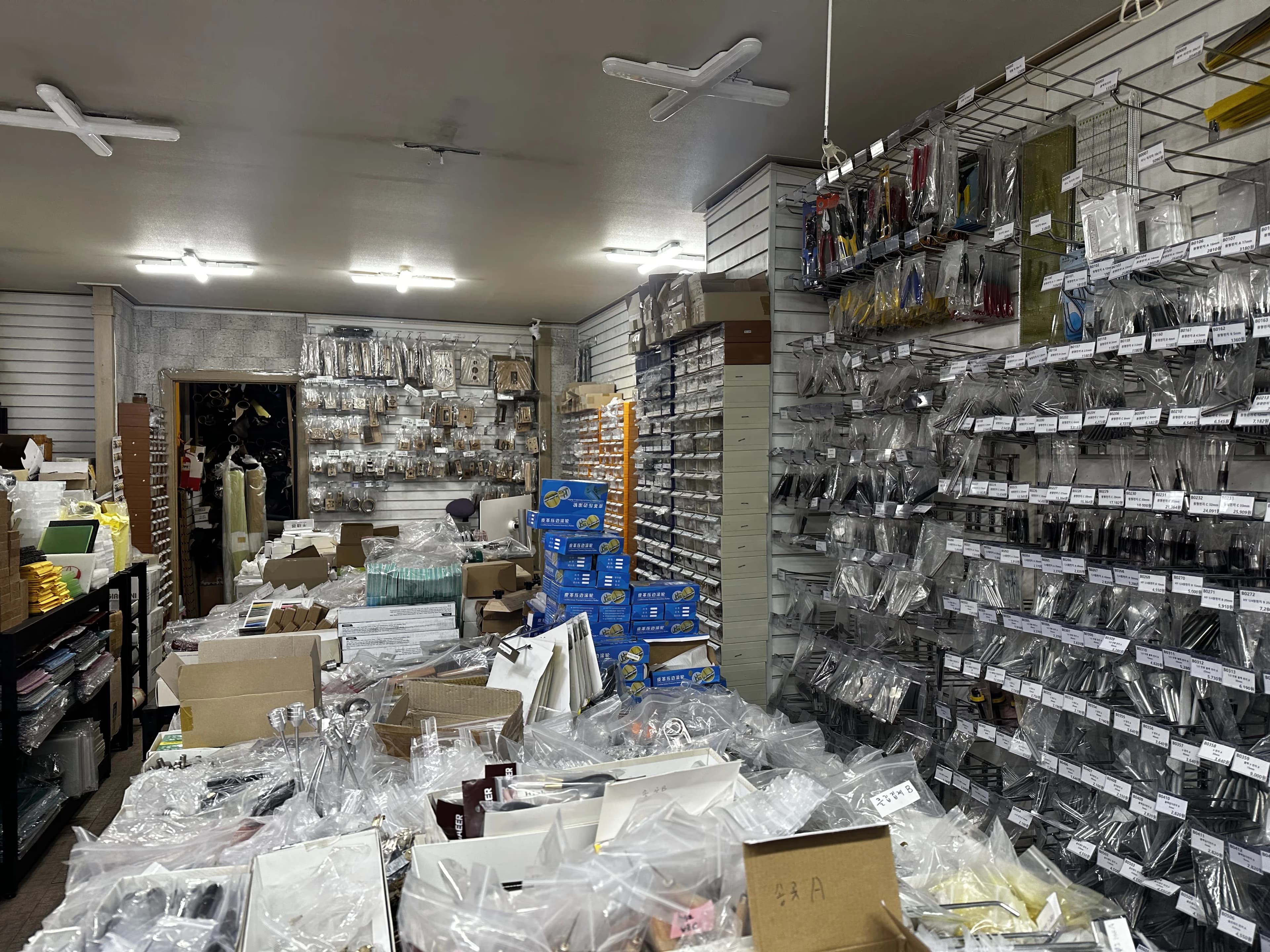 新設洞レザー市場探訪記-7