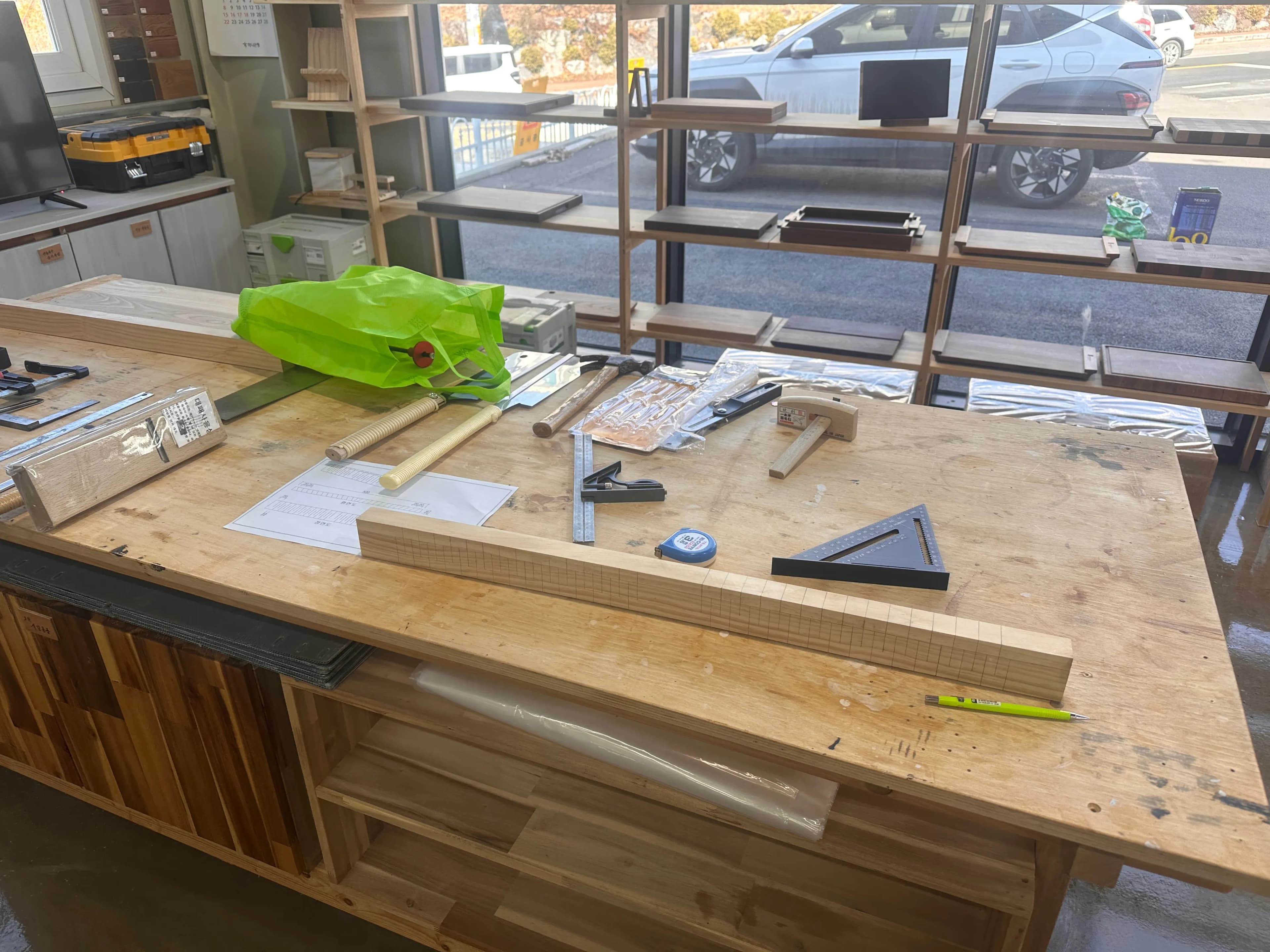 Deo Myeongjang Woodworking Hobby Class Day 1 - Sawing Practice, Principles of Straight Cuts-3