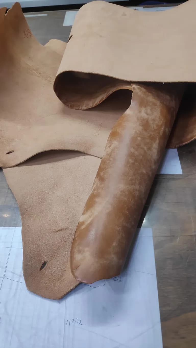 新設洞で革を買う方法 - フィレンツェレザー、シンヨンピハル-8