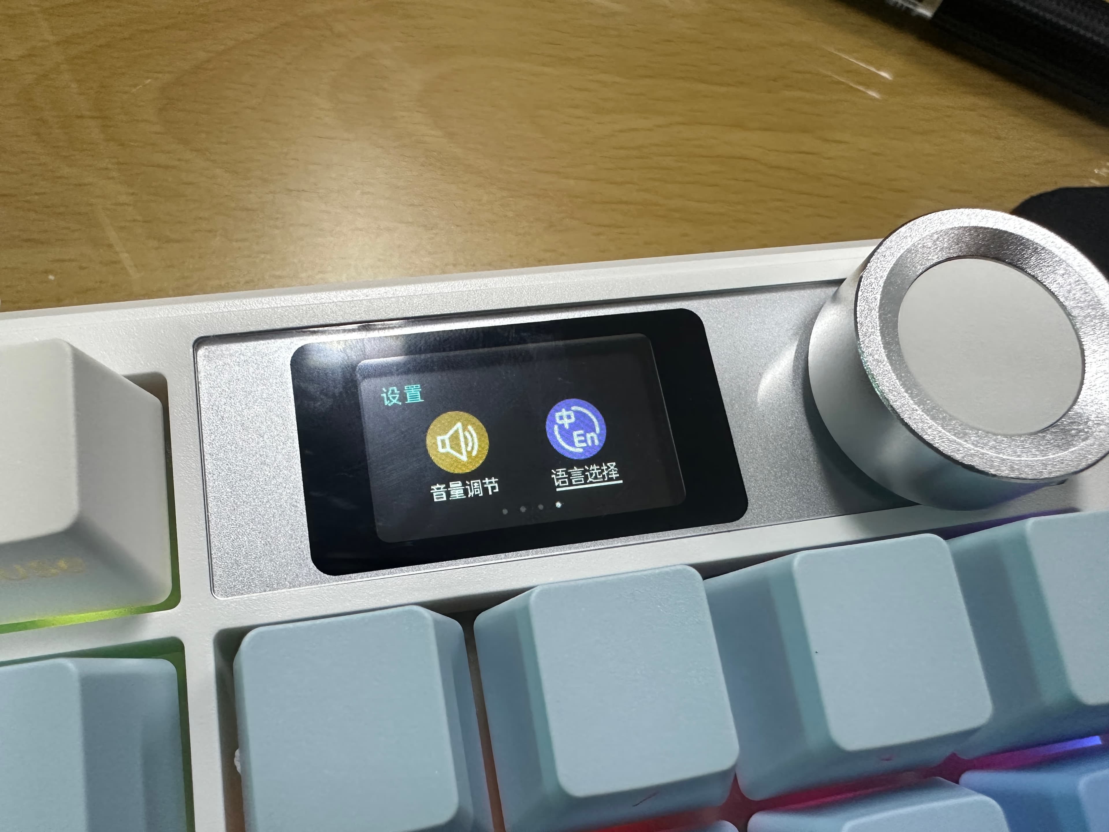 Reseña del cambio de switches AULA Dokgeomi F108 pro Fengling y Outemu Silent Peach v3-8